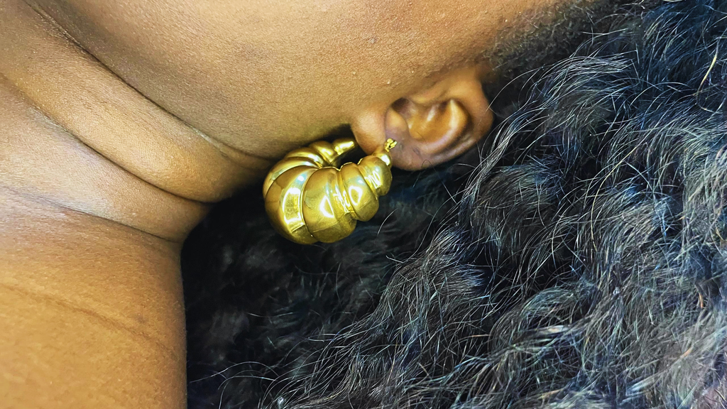 Oumou earing